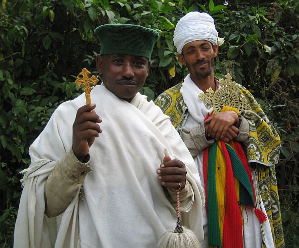 Season's Greetings 2004 - 2005  -  
Ethiopian-orthodox priests in Wondo Genet

[try to click here and reload, 
 if the pictures do not display completely]